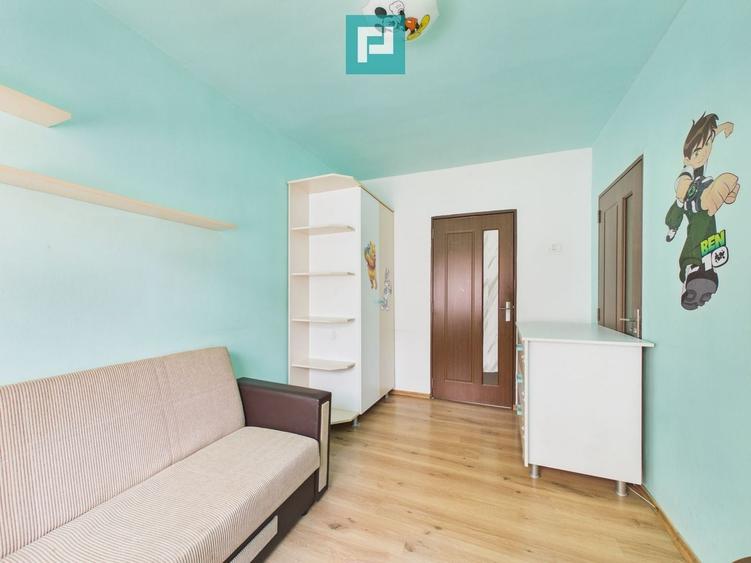 Apartament cu 3 camere decomandat, mobilat în Aurel Vlaicu