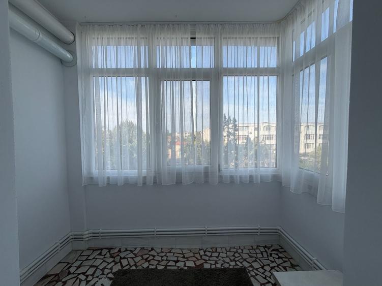 Apartament cu 2 camere decomandat, mobilat în Dacia