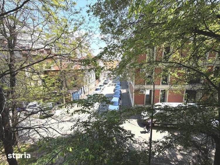 Apartament cu 2 camere semidecomandat în Timpuri Noi