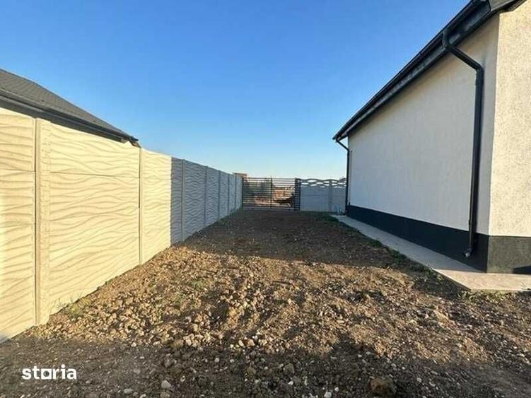 Casă cu 3 camere cu Teren 72 Mp în Central