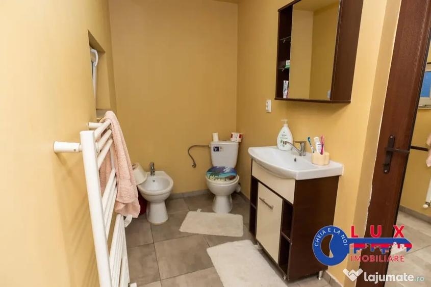 Casă cu 4 camere cu Teren 722 Mp în Păcii