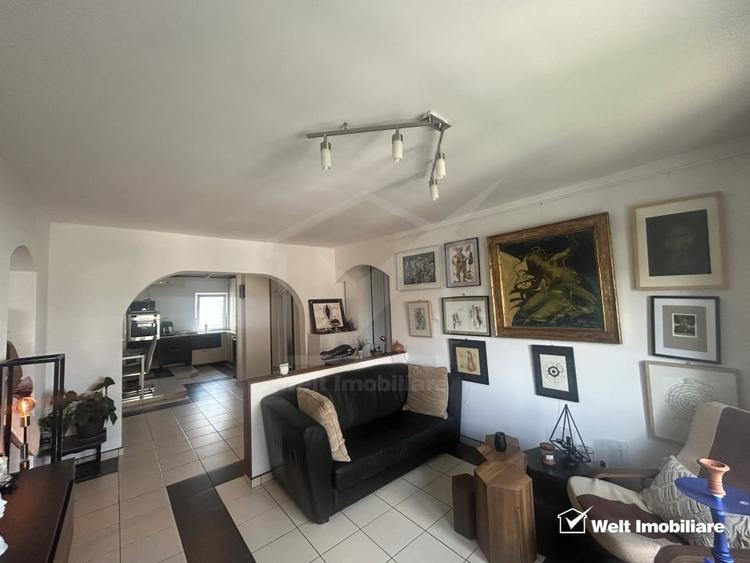 Apartament cu 4 camere decomandat, mobilat în Plopilor