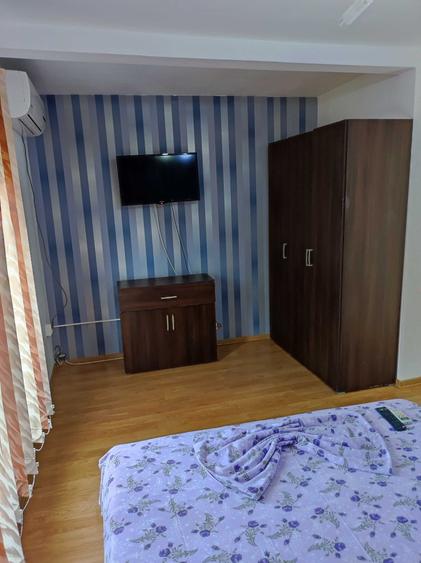 Casă cu 4 camere cu Teren 200 Mp în Delfinariu
