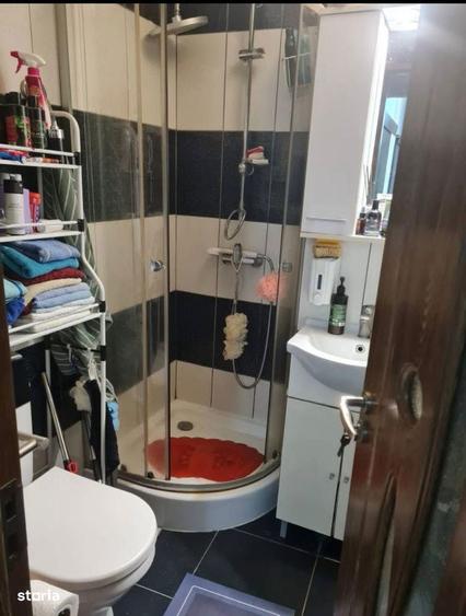 Apartament cu 4 camere în Girocului