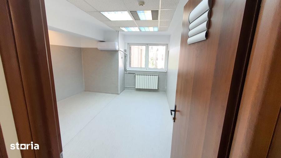 Spațiu comercial, de 1,100 mp, în Cantemir