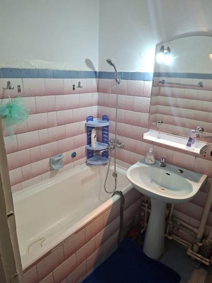Apartament cu 2 camere semidecomandat în Viziru 1