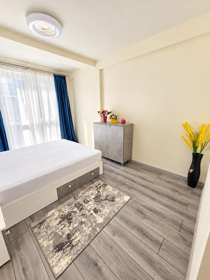 Apartament cu 3 camere decomandat, mobilat în Aradului