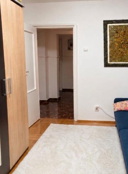Apartament cu 3 camere decomandat, mobilat în Energiei