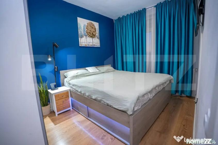 Apartament cu 4 camere decomandat în Central
