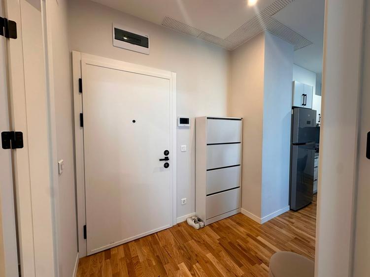 Apartament cu 2 camere semidecomandat în Băneasa