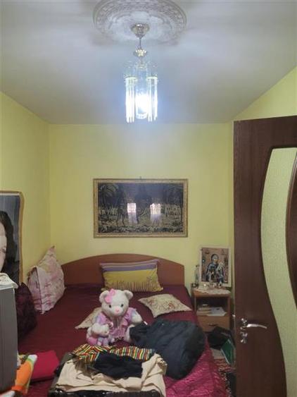 Apartament cu 3 camere nedecomandat în 9 Mai