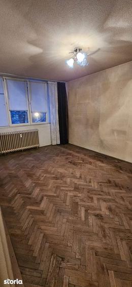 Apartament cu 2 camere decomandat în Arcul de Triumf