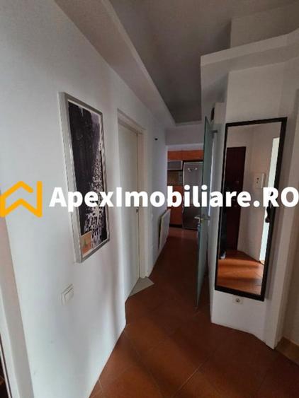 Apartament cu 3 camere semidecomandat în Pache Protopopescu