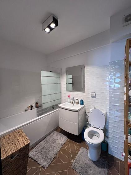 Proprietar inchiriez apartament cu 2 camere complet utilat cu loc de parcare - 6