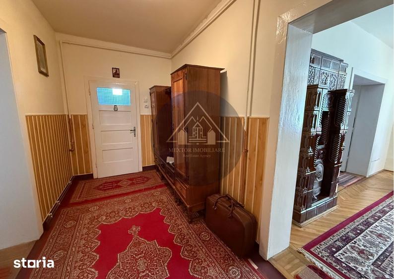 Casă cu 3 camere semidecomandat cu Teren 1002 Mp în Vitrometan