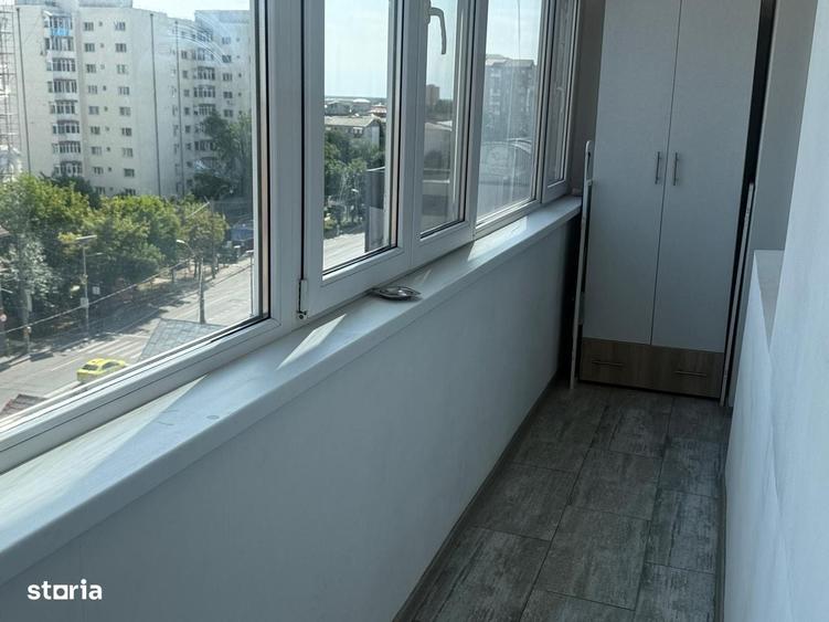 Apartament cu 3 camere decomandat în Micro 4