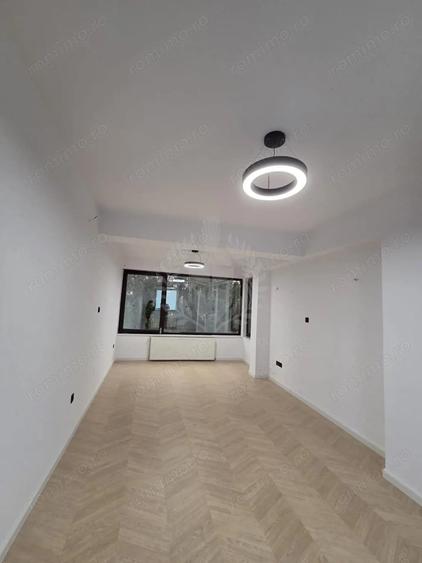 Spațiu comercial, de 200 mp, în Ultracentral