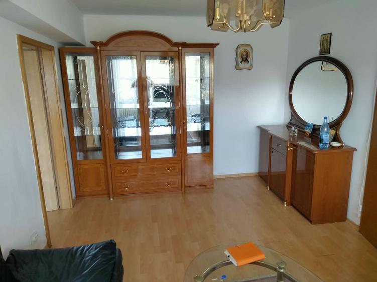Apartament cu 2 camere semidecomandat, mobilat în Iancului