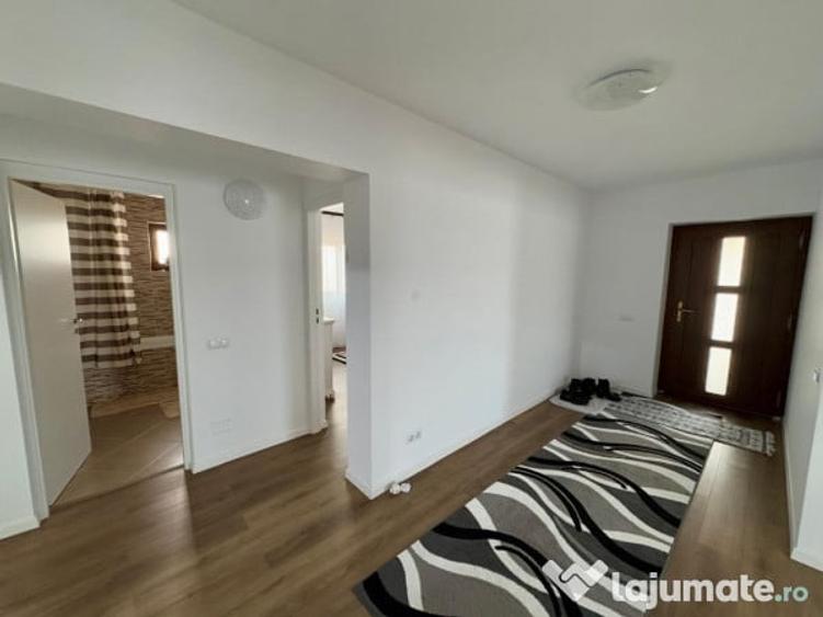 Casă cu 2 camere cu Teren 1400 Mp în Lăpuș