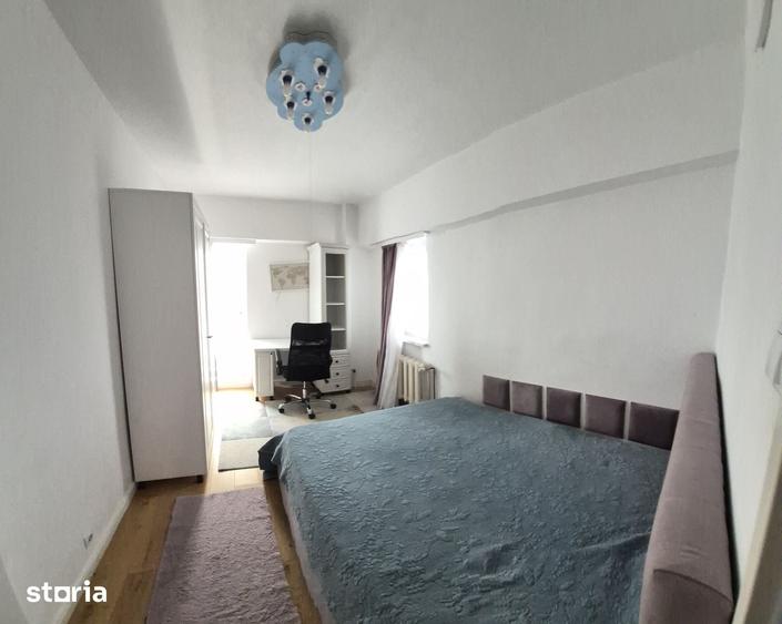 Apartament cu 3 camere în Calea București
