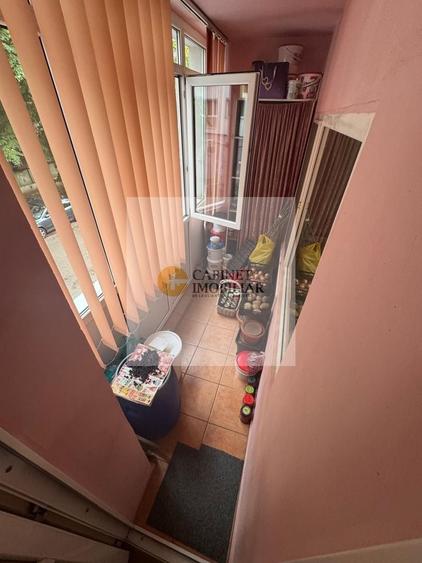 Apartament cu 3 camere decomandat în Lujerului