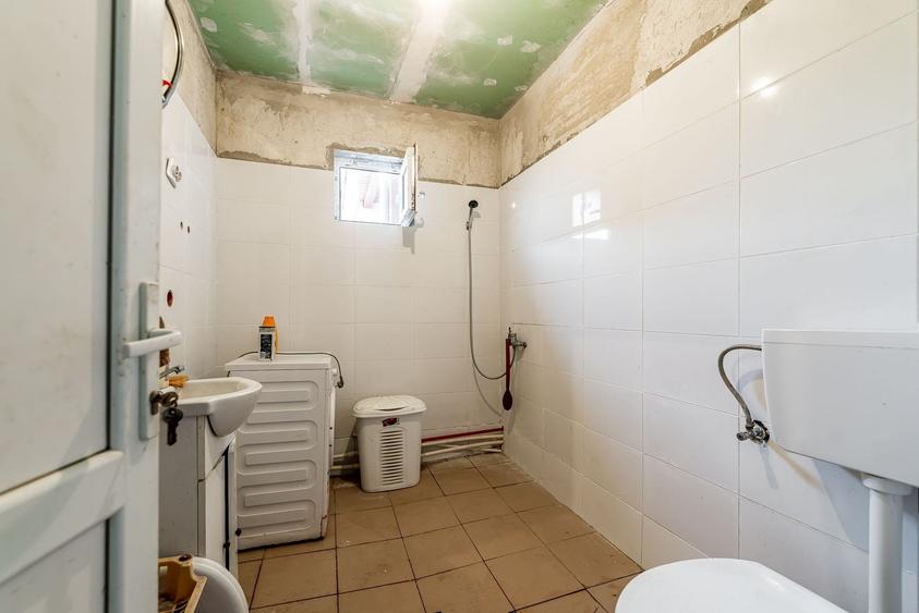 Casă individuală cu 4 camere cu Canalizare în Galșa