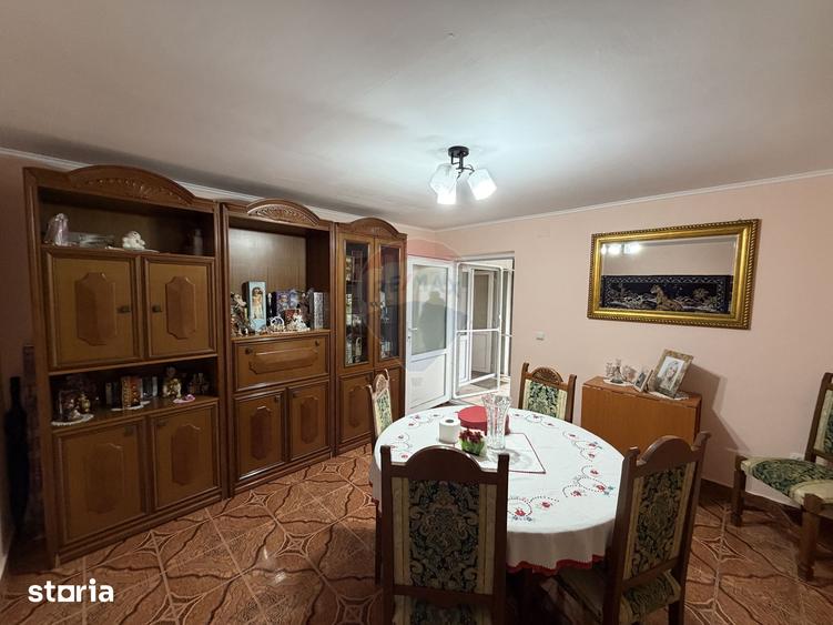 Casă cu 4 camere cu Teren 446 Mp în Răcoasa