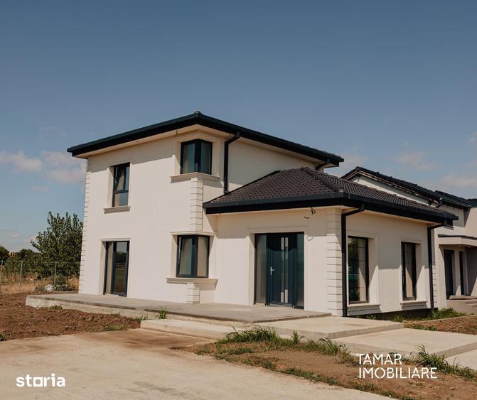 Casă cu 4 camere cu Teren 270 Mp în Central