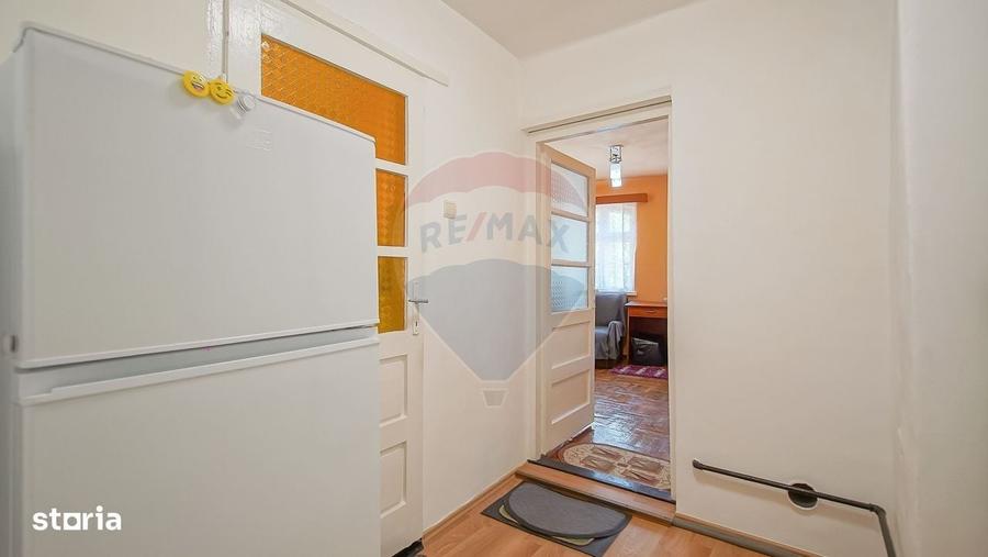 Casă cu 3 camere în Schei
