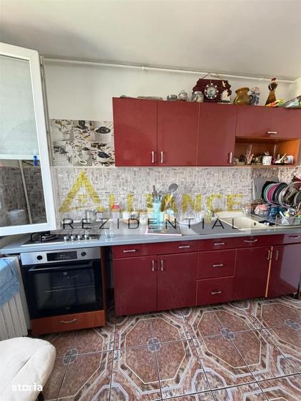 Apartament cu 4 camere decomandat în Ozana