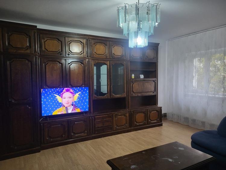 Apartament cu 3 camere decomandat, mobilat în 1 Mai
