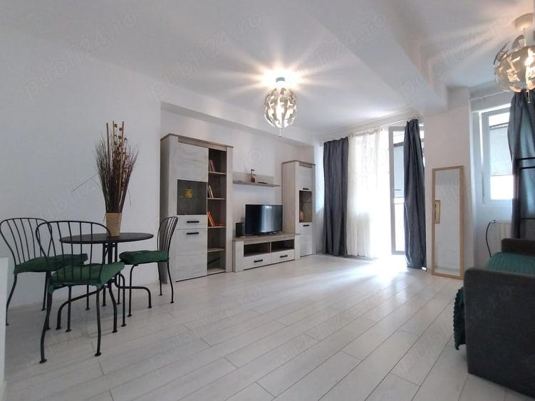 Apartament cu 2 camere semidecomandat în Roșu