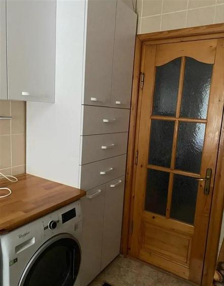 Apartament cu 3 camere semidecomandat, mobilat în Tătărași