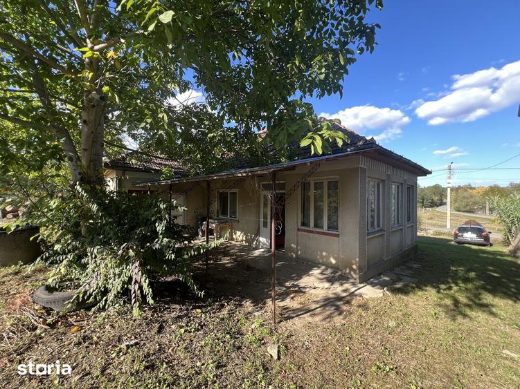 Casă cu 3 camere cu Teren 2557 Mp în Viile Satu Mare