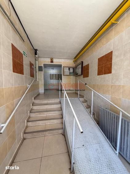 Apartament cu 4 camere în Berceni