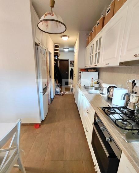 Apartament cu 3 camere decomandat, mobilat în Borhanci