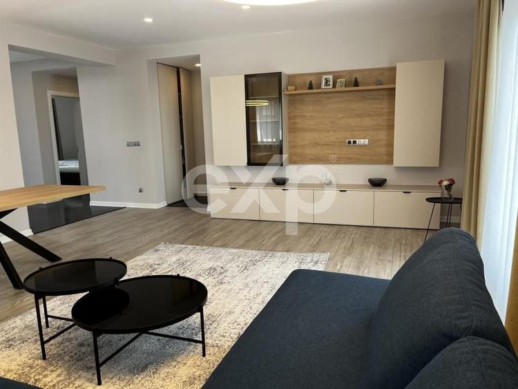 Casă individuală cu 3 camere cu Teren 360 Mp în Crevedia