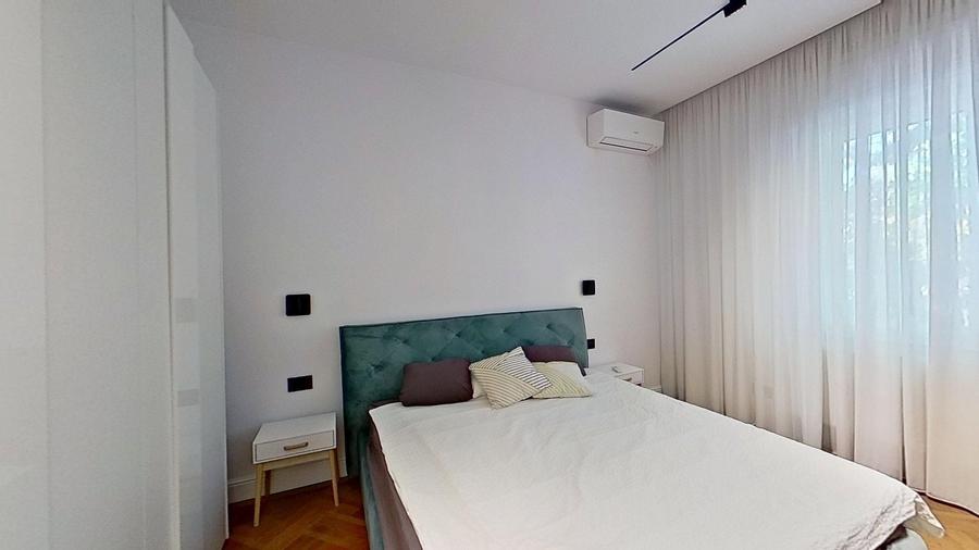Apartament cu 5 camere decomandat, mobilat în Arcul de Triumf