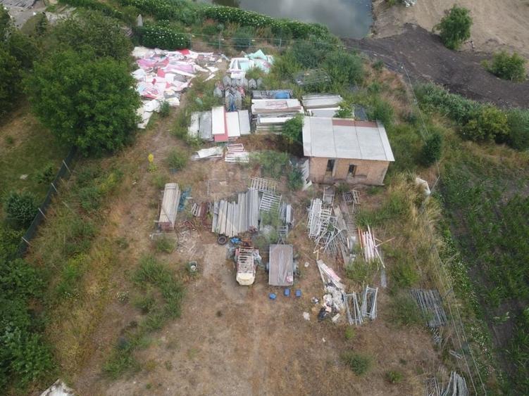 Teren Construcții intravilan de 500 mp, în Luna