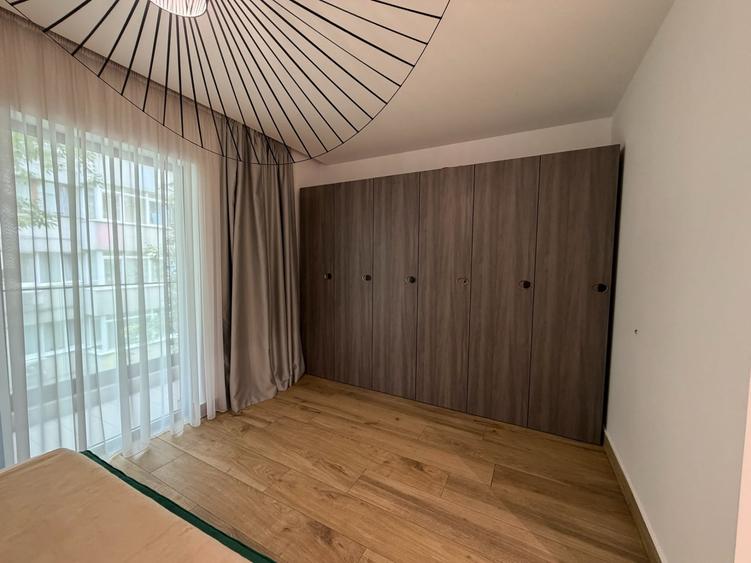 Apartament cu 3 camere semidecomandat în Domenii