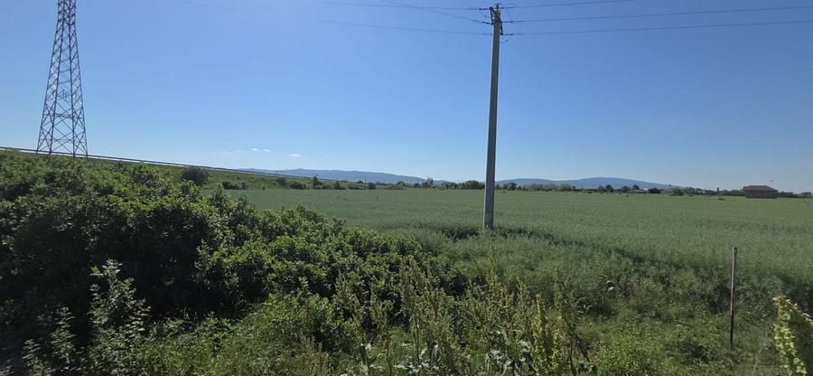 Teren Construcții intravilan de 5255 mp, în Nord