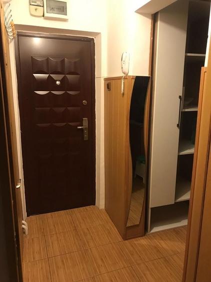 Apartament cu 2 camere decomandat în Tei