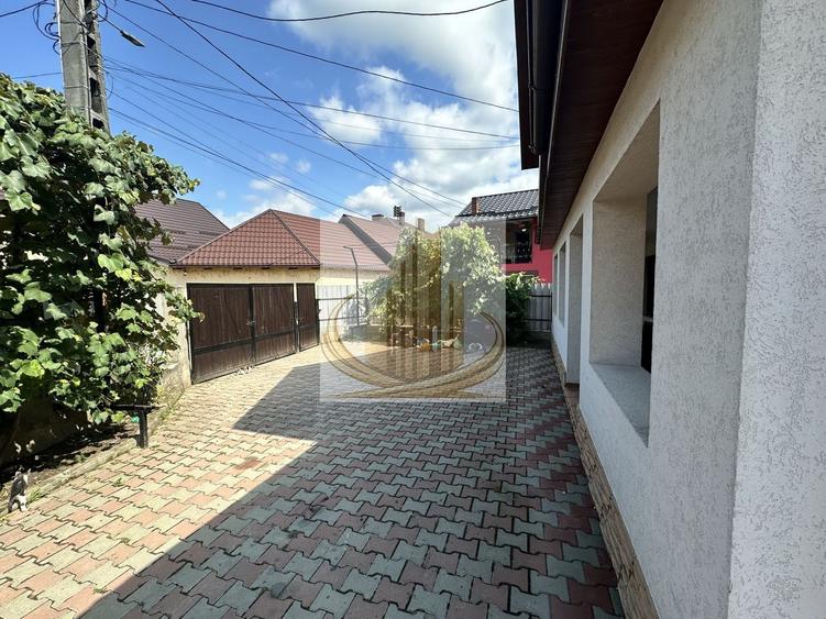 Casă individuală cu 5 camere cu Canalizare în Dofteana