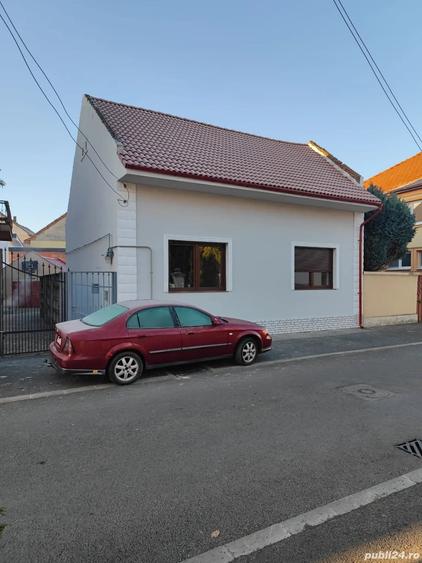Casă cu 2 camere în Central
