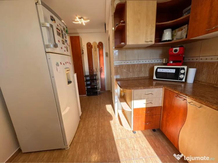 Apartament cu 2 camere semidecomandat în Gemenii