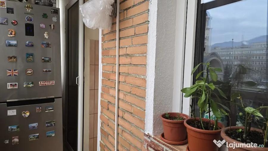 Apartament cu 3 camere decomandat în Decebal