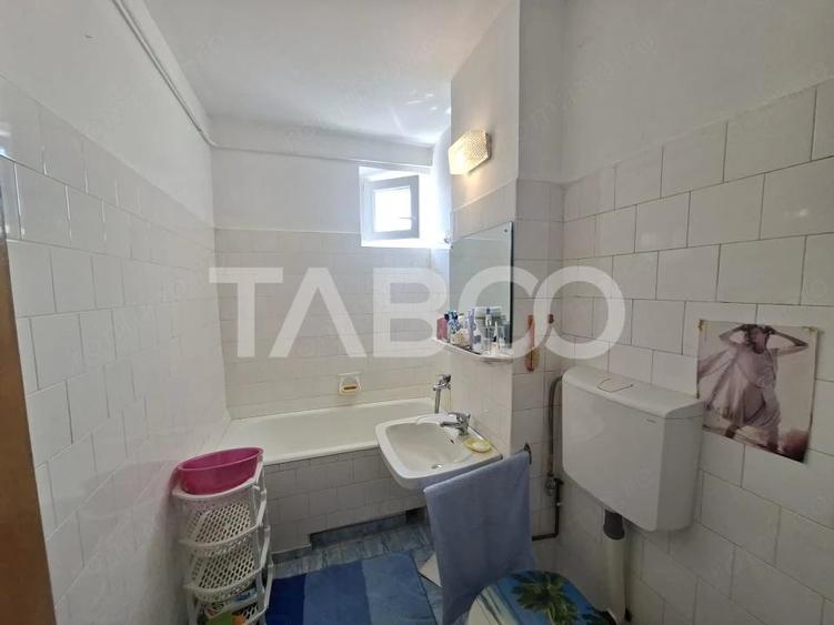 Apartament cu 3 camere decomandat în Mihai Viteazul