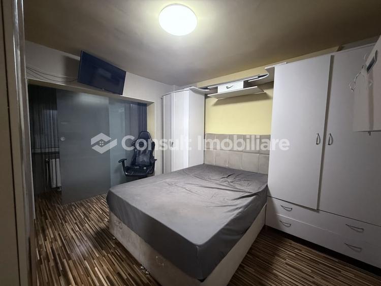Apartament cu 3 camere decomandat în Între Lacuri