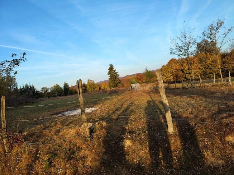 Teren de 2100 mp, în Bughea de Jos