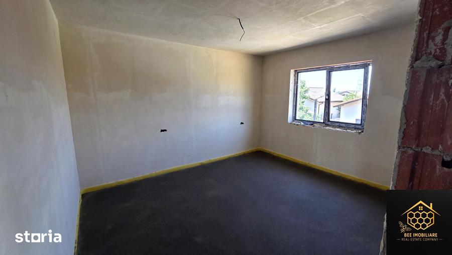 Casă cu 4 camere cu Teren 310 Mp în Malu Mare